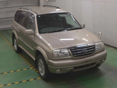 SUZUKI GRAND ESCUDO