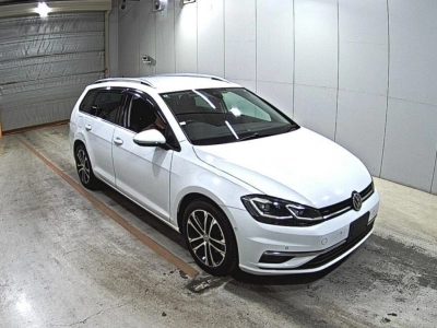 VOLKSWAGEN GOLF VARIANT
