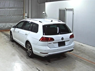 VOLKSWAGEN GOLF VARIANT