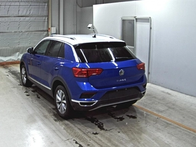 VOLKSWAGEN T-ROC