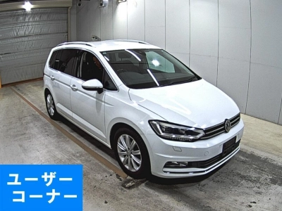 VOLKSWAGEN GOLF TOURAN