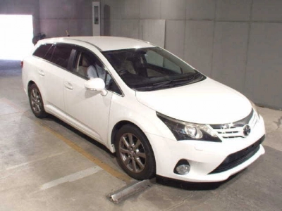 TOYOTA AVENSIS