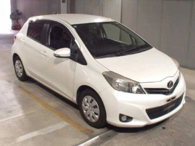 TOYOTA VITZ