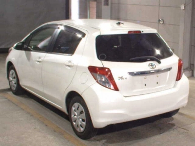 TOYOTA VITZ