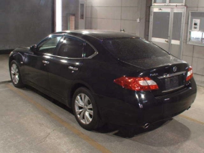 NISSAN FUGA
