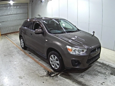 MITSUBISHI RVR