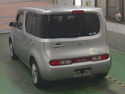 NISSAN CUBE