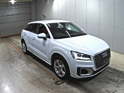 AUDI Q2