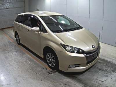 TOYOTA WISH