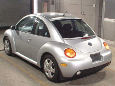 VOLKSWAGEN NEW BEETLE