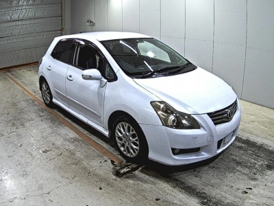 TOYOTA BLADE