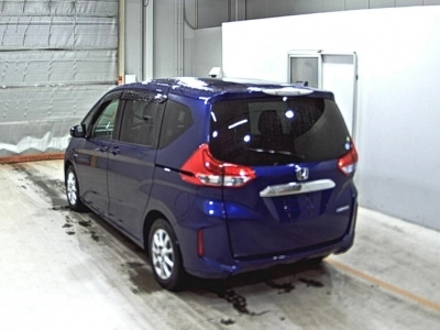 HONDA FREED HYBRID
