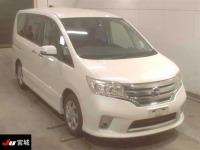 NISSAN SERENA