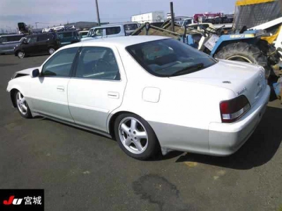 TOYOTA CRESTA