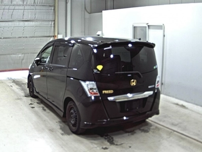 HONDA FREED HYBRID