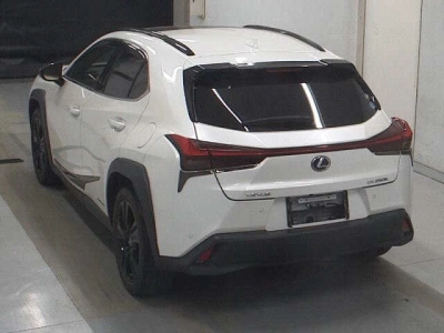 LEXUS UX