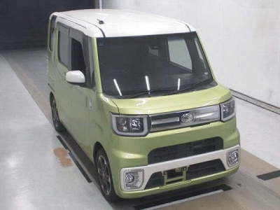 TOYOTA PIXIS MEGA