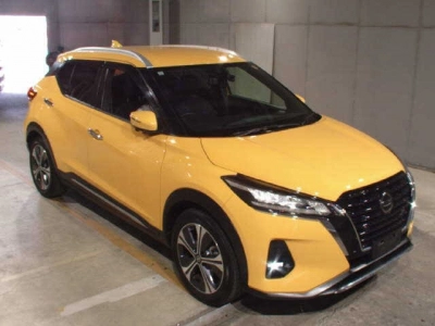 NISSAN KICKS