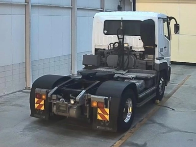MITSUBISHI FUSO