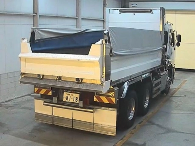 NISSAN UD