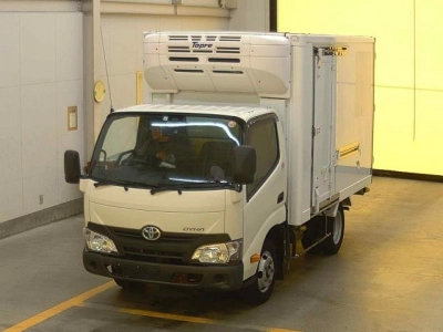 TOYOTA DYNA