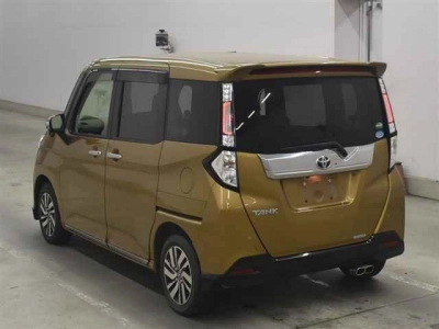 TOYOTA TANK