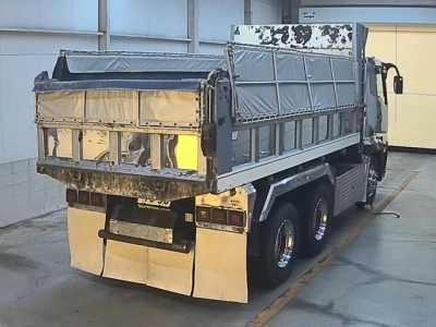 MITSUBISHI FUSO