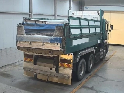 NISSAN UD
