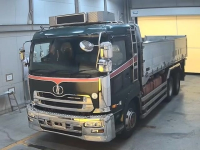 NISSAN UD