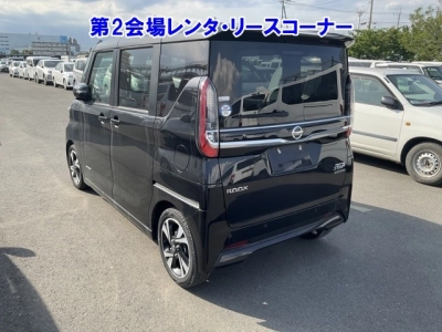 NISSAN ROOX