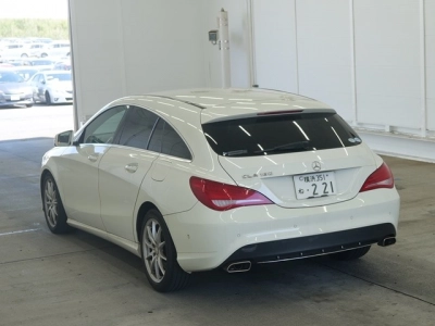 MERCEDES BENZ CLA SHOOTING BRAKE