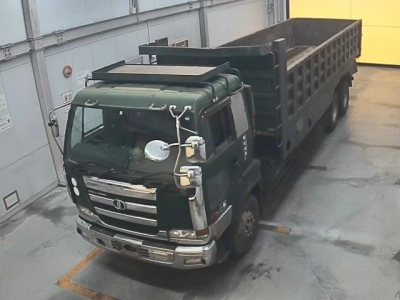 NISSAN UD