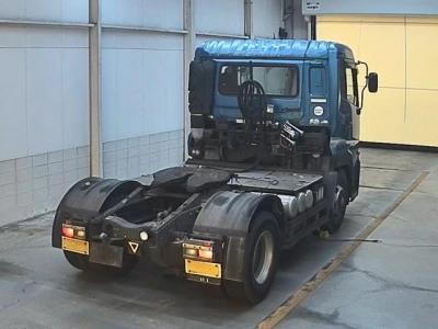 NISSAN UD