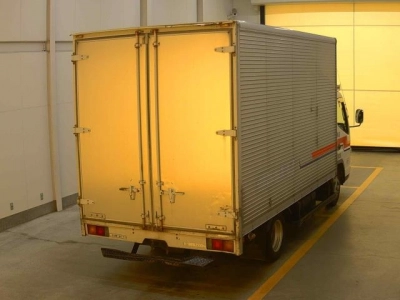 MITSUBISHI CANTER