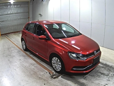 VOLKSWAGEN POLO