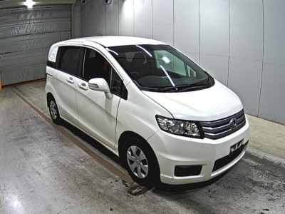 HONDA FREED SPIKE
