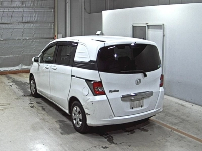 HONDA FREED SPIKE