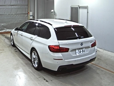 BMW 5 SERIES