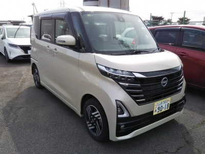 NISSAN ROOX