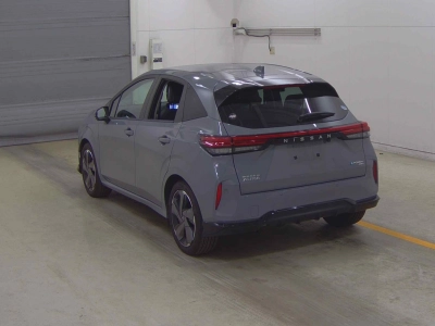 NISSAN AURA