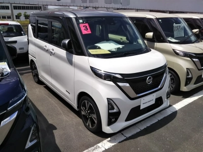 NISSAN ROOX