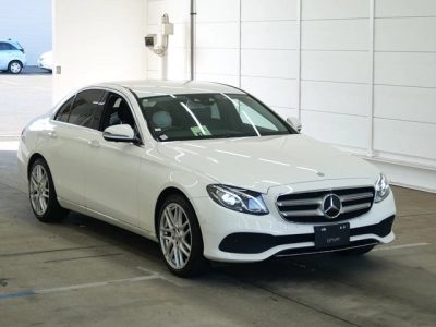 MERCEDES BENZ E CLASS