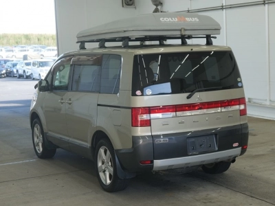 MITSUBISHI DELICA D:5