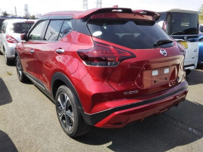 NISSAN KICKS
