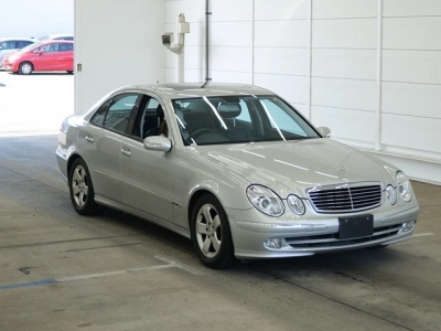 MERCEDES BENZ E CLASS