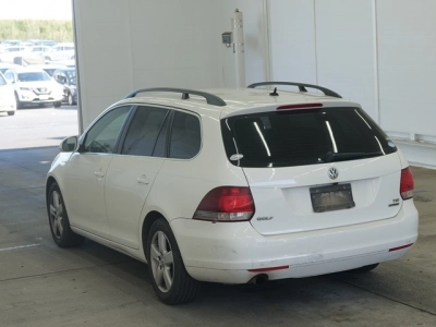 VOLKSWAGEN GOLF VARIANT