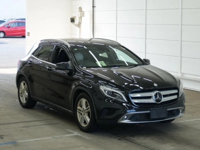 MERCEDES BENZ GLA