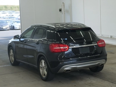 MERCEDES BENZ GLA