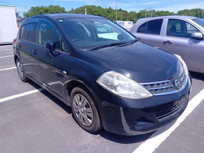 NISSAN TIIDA