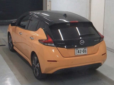 NISSAN LEAF